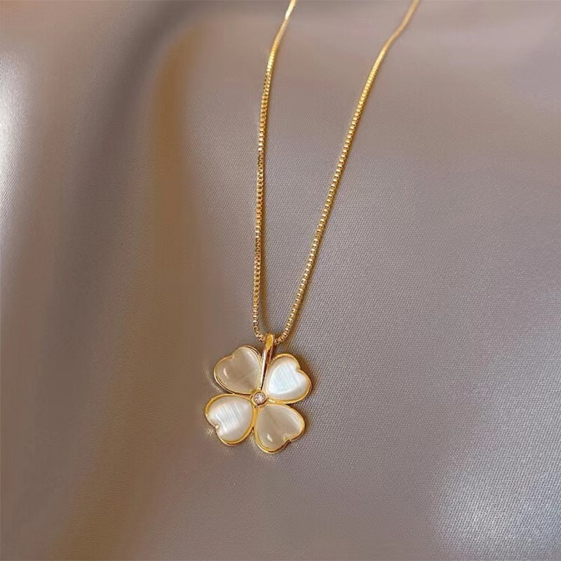 Clover Necklace for Women Light Luxury Minority Summer New All-Match Elegant Clavicle Chain Simple Pendant