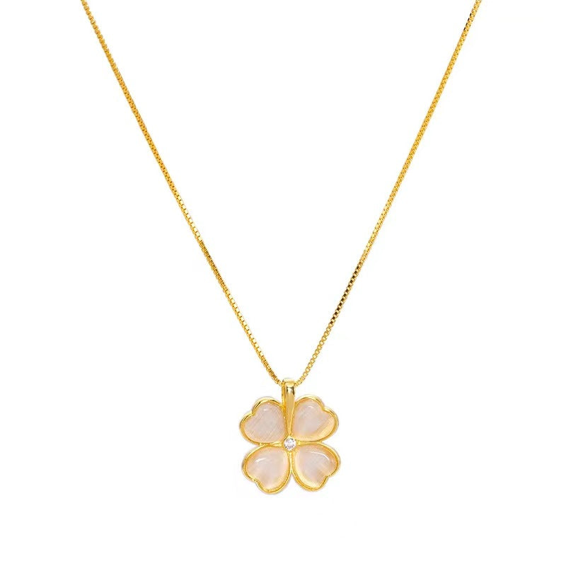 Clover Necklace for Women Light Luxury Minority Summer New All-Match Elegant Clavicle Chain Simple Pendant