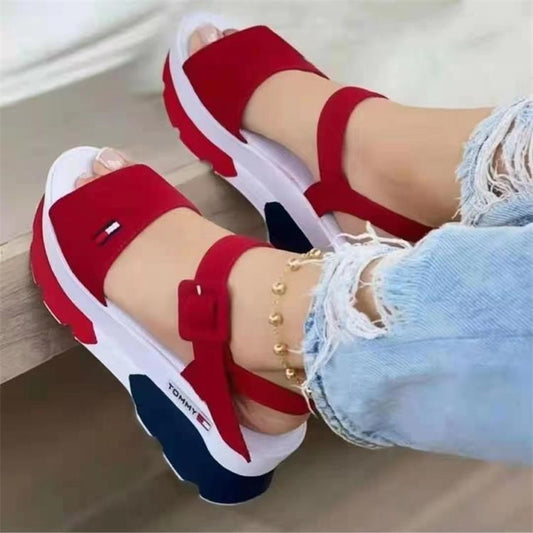 Large Size European and American New Color Matching Platform Buckle Strap Peep Toe Outdoor Beach Sandals for Women